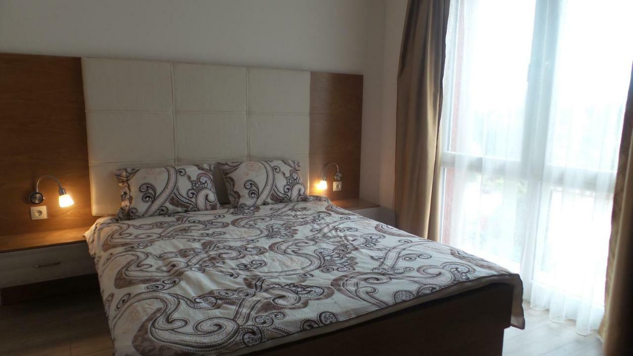 Astoria Apartment Велико Търново Екстериор снимка