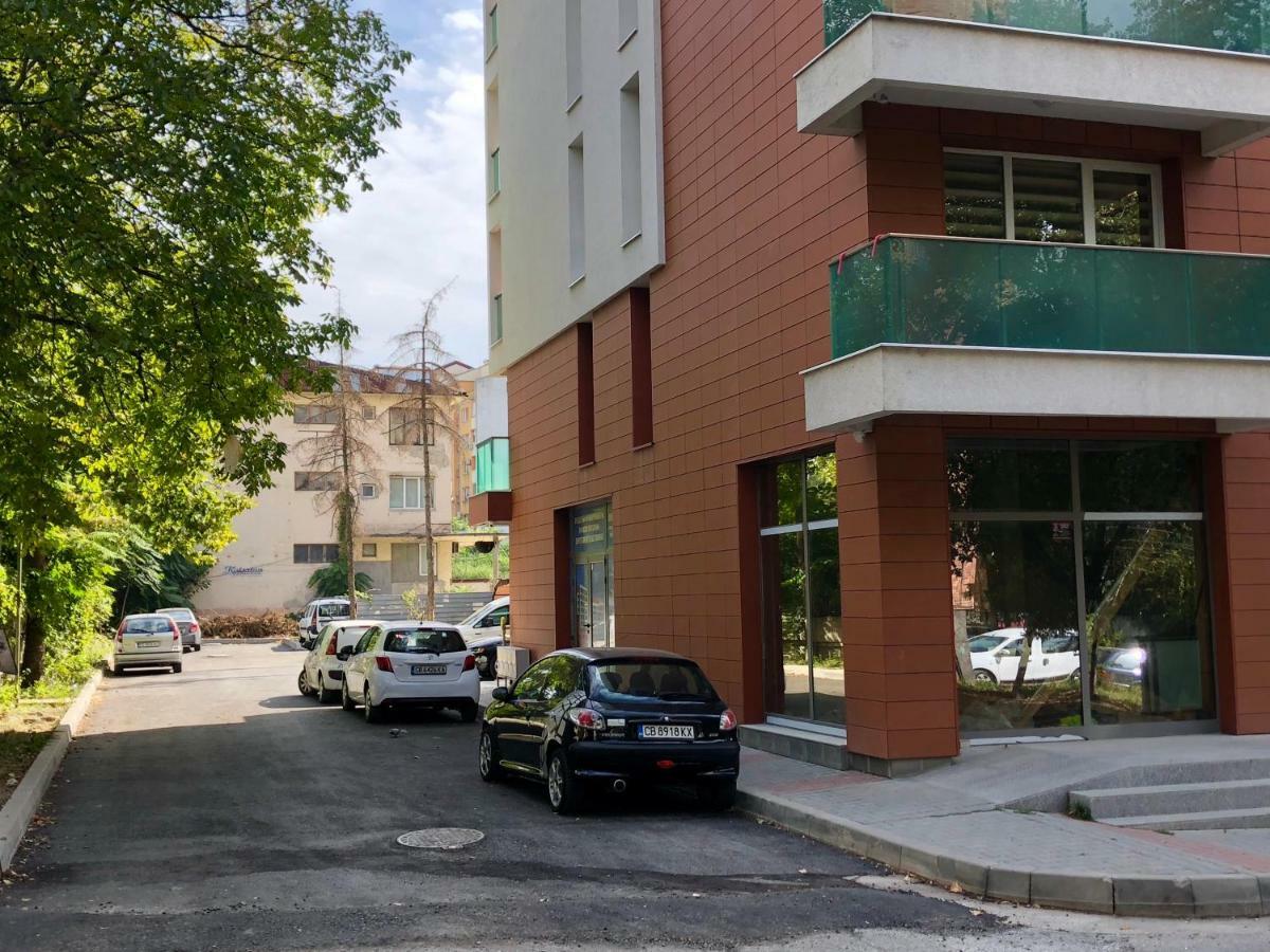 Astoria Apartment Велико Търново Екстериор снимка